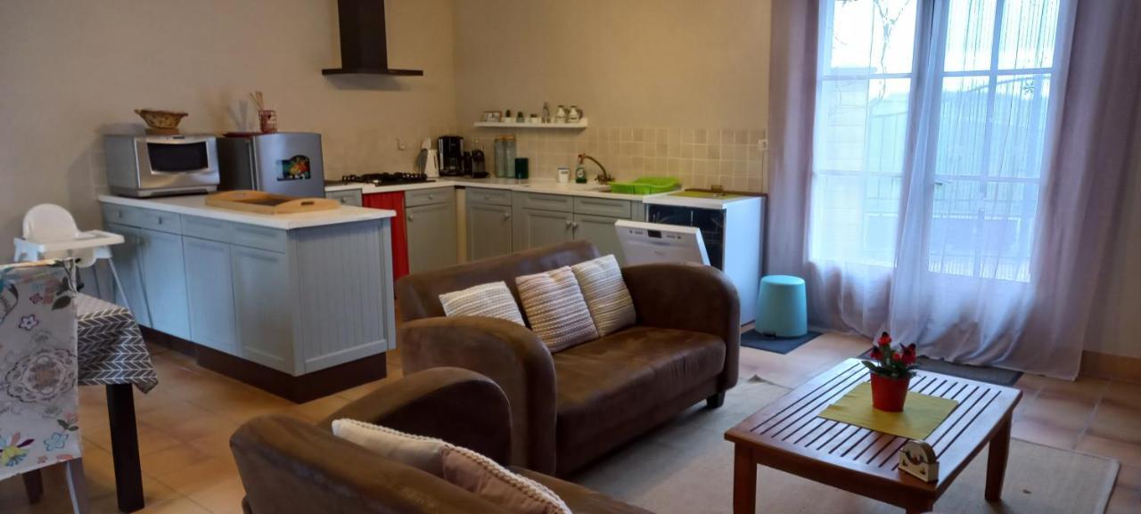 Gite Et Chambres D'Hotes Le Chene Billault Pouant Eksteriør bilde